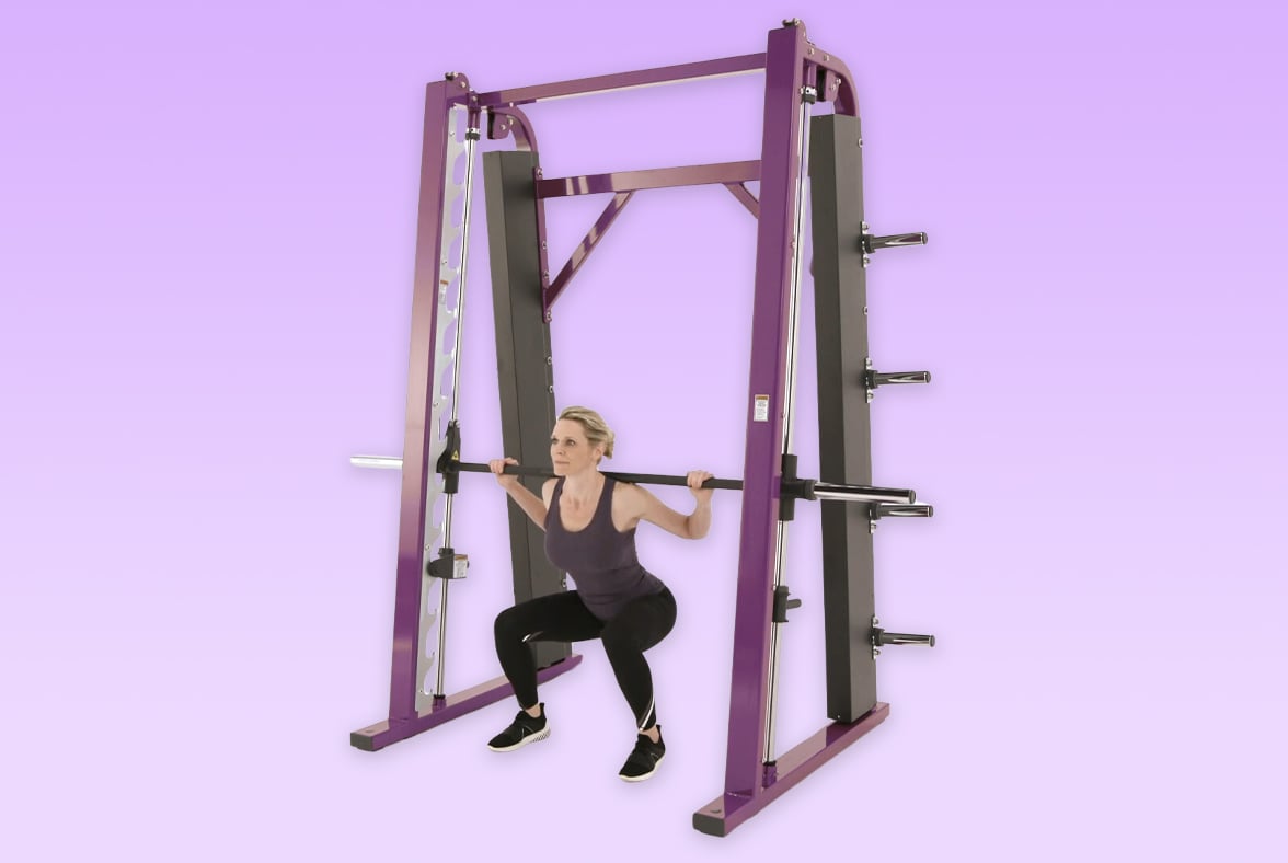 Squat di Smith Machine: Alasan Mengapa Ini Jadi Game-Changer untuk Hari Kaki